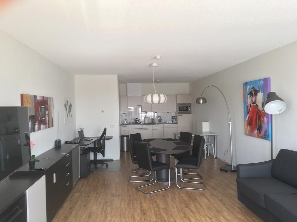 Appartement Hellingweg Met Balkon Гаага Экстерьер фото